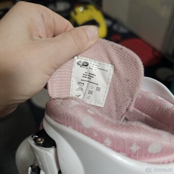 Dívčí ledni brusle vel. 32 - 35 - 7