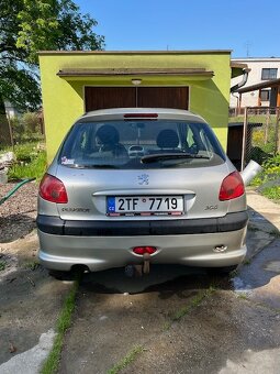 Peugeot 206 1.4, repas hlavy, nový výfuk, TK 8/26, tažné - 7