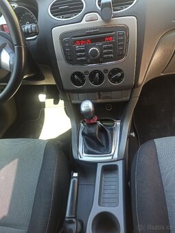 Ford Focus 1.6 - 16V 2011 - 7