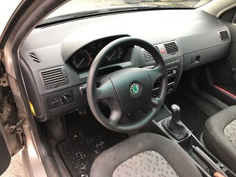 ŠKODA FABIA KOMBI 1.2i HTP 12V 47KW Koupeno ČR 2007 - 7