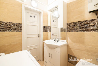 Pronájem bytu 1+kk, K louži, Vršovice, 17500 Kč/měs, 31 m2 - 7