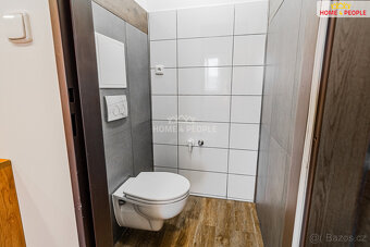Prodej bytu 3+1, 65m2, Karlovy Vary - Stará Role - 7