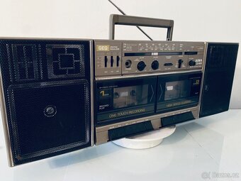 Radiomagnetofon Aiwa CA-W35, rok 1984 - 7