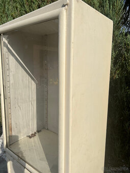 Staré kovové lékařské skříně - 2 kusy - 7