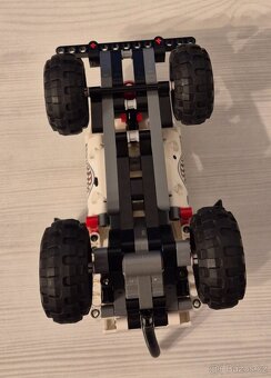 42150 LEGO Technic - Monster Jam™ Monster Mutt™ Dalmatin - 7