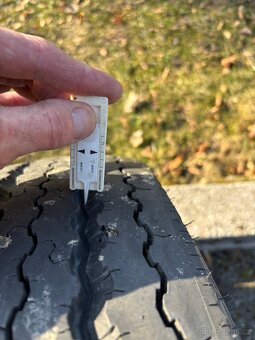 Pneu 205/75 R 17,5 - 7