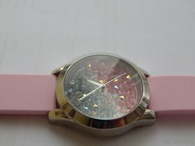 Krásné dámské hodinky Guess - nenošené - 7