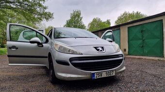 Peugeot 207;1.4i - 7