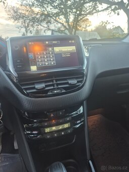 Peugeot 2008 - 7