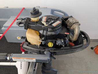 Prodám lodní motor Yamaha 4hp dlouhá noha - 7