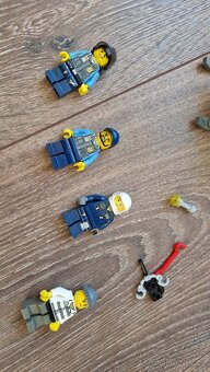 Lego City 60008 Krádež v muzeu - 7