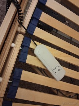 Polohovací postel - 2 elektromotory - zánovní - 7