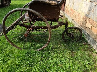 Staré invalidní křeslo - 7