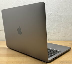 MacBook Pro M1 13” 2020 /8GB RAM/Apple M1/256GB SSD/ Záruka - 7