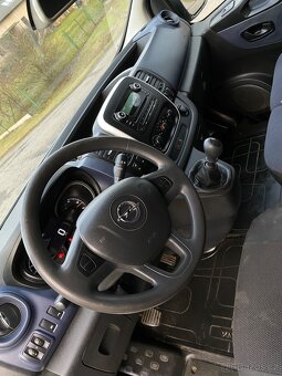 Opel vivaro 6míst - 7