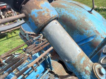Zetor super 35, platné doklady, řemenice, veterán - 7