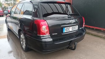 Toyota Avensis, 1.8VVTi top stav - 7