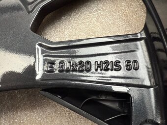 TOP kola letní BMW X1 F48 20” originál - 7