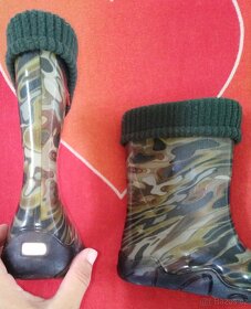 Gumáky nové, k převzetí na Žižkově - 7