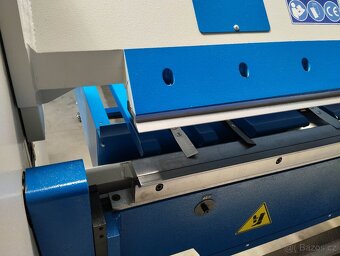 Motorická CNC ohýbačka plechu ERBEND, model MFC 3215 - 7