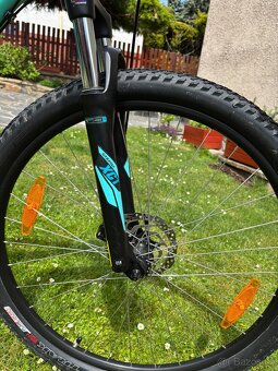 Prodám horské kolo 27,5 Specialized - 7
