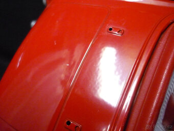 Ford Thunderbird 1956 Revell 1/18 - 7