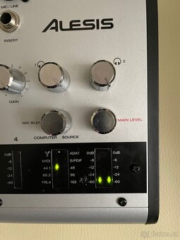Alesis IO 14 - 7