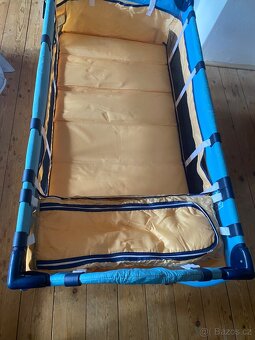 Skládací cestovní postýlka pro děti - 7