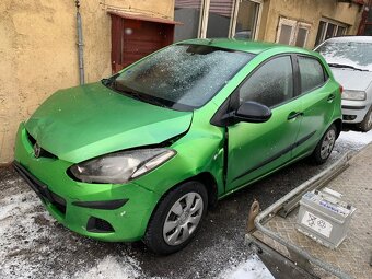 Mazda 2 rok 2009 -- 1,3-63kw -náhradní díly - 7