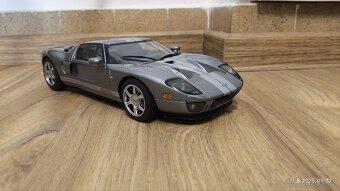 Model Ford GT 2004 1:18 Autoart ( 73025 ) - 7