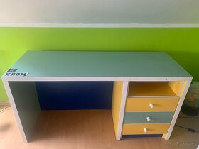 Dětská skříň, postel a psací stůl - 7