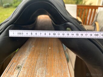Drezurní sedlo Devoucoux Makila 17,5” - 7