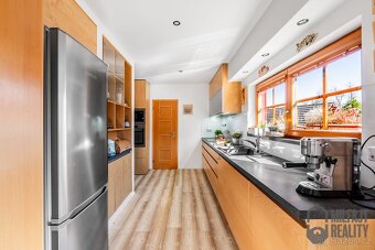 Prodej roubenky k trvalému bydlení, 4+kk, 163 m2, zahrada 19 - 7