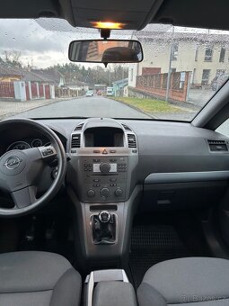 Opel Zafira 2.2 Direct, 7 míst  R.V 2007 - 7