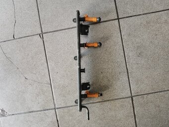 Startér + díly z motoru Suzuki-Subaru - 7