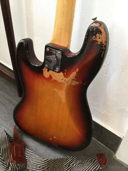 Vintage basová kytara Fender American Jazz ze 70. let, vzácn - 7