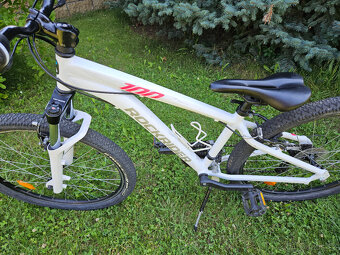 Juniorské dívčí 26" horské hliníkové kolo ROCKRIDER, rám 14 - 7