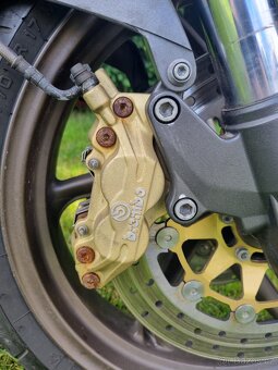 Cagiva raptor 650 - 7