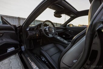 Porsche 911 Carrera 4 GTS | 3.8 | 27.600km | - 7