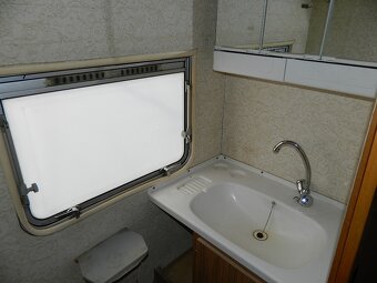 Dvouosý karavan Fendt - 7