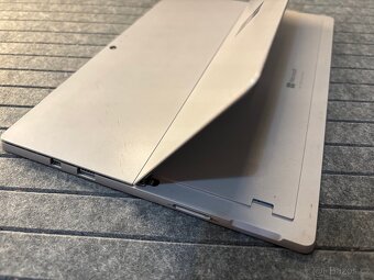 Microsoft Surface Pro 5 | 8GB RAM | 256GB SSD | klávesnice - 7