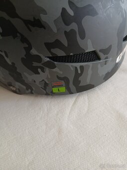 Lyžařská helma od firmy Giro,vel.L - 7
