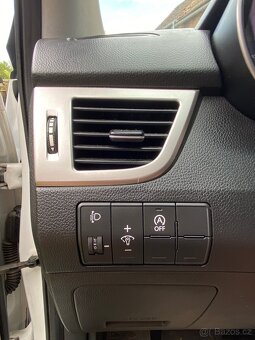 Hyundai i30 1.6 CRDI - 7