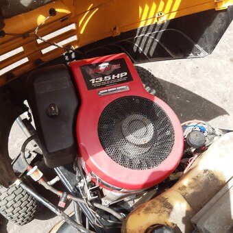 Zahradní traktor Stiga - 7