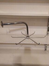 Prodám zařízení z obchodu s oděvy (stojany, štendry, světla) - 7