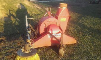 Vysavač listí na malotraktor - 7