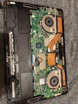 ASUS ZenBook UX580GD - 7