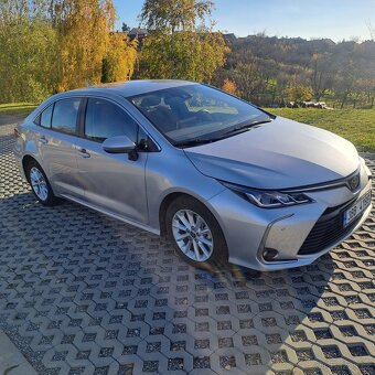 Toyota Corolla 1,5 / 92 kW, automat, v záruce - 7