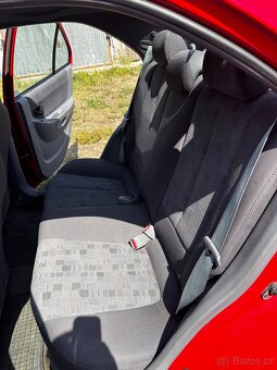Hyundai Accent - 7
