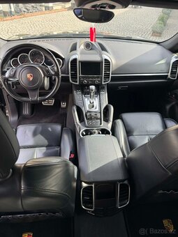 Porsche Cayenne - 7